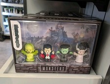 LITTLE PEOPLE UNIVERSAL MONSTERS FIGURES COLLECTOR SET CREATURE DRACULA BRIDE