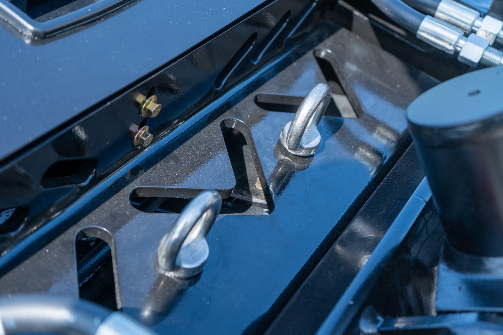 3040lbs TYPHON STOMP X1300 25HP Kubota D1105 EPA Diesel Mini Skid Steer Loader