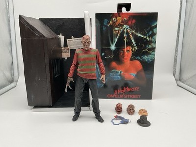 Neca Freddy Krueger Nightmare On Elm Street 1 Action Figur Mit Diorama