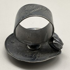Toronto S.P. Company Quadruple Plate L38 Napkin Ring Water Lily Engraved &ldquo;Willis