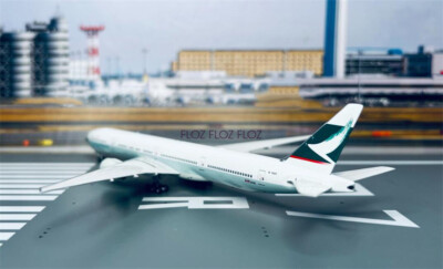 航空機・ヘリコプター Cathay Pacific B 777-300ER 50th cathay-hi-1200x675.jpg