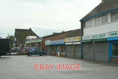 PHOTO  SHOPS ON WATNALL ROAD LOCAL FACILITIES FOR THE RUFFS ESTATE. 2010