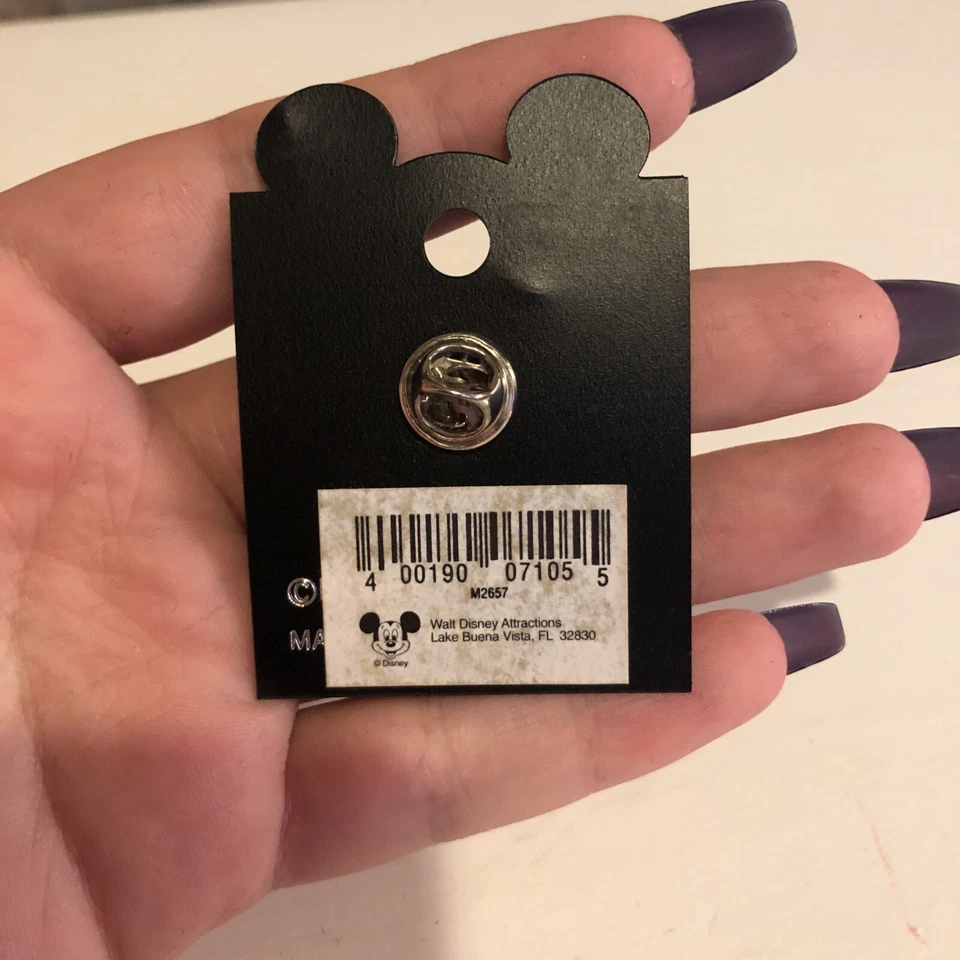 RARO Prendedor Coleccionable Conmemorativo Vintage Walt Disney World Año 2000 ¡Nuevo en Tarjeta! Foto 2 de 4