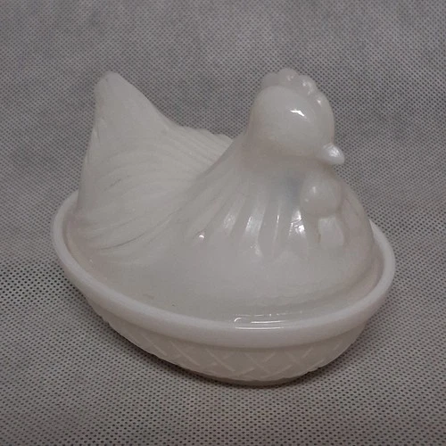 Vintage Milk Glass Hen on Nest Candy Dish 4 3/8" x 3 3/8" x 3 1/2" H - Tiny Chip