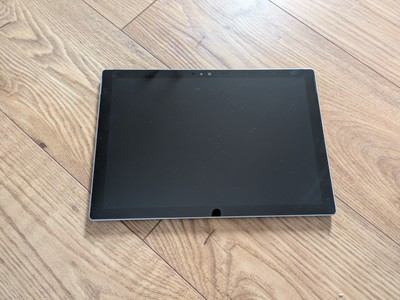 Microsoft Surface Pro Core i5 6300U 4GB 128GB 12