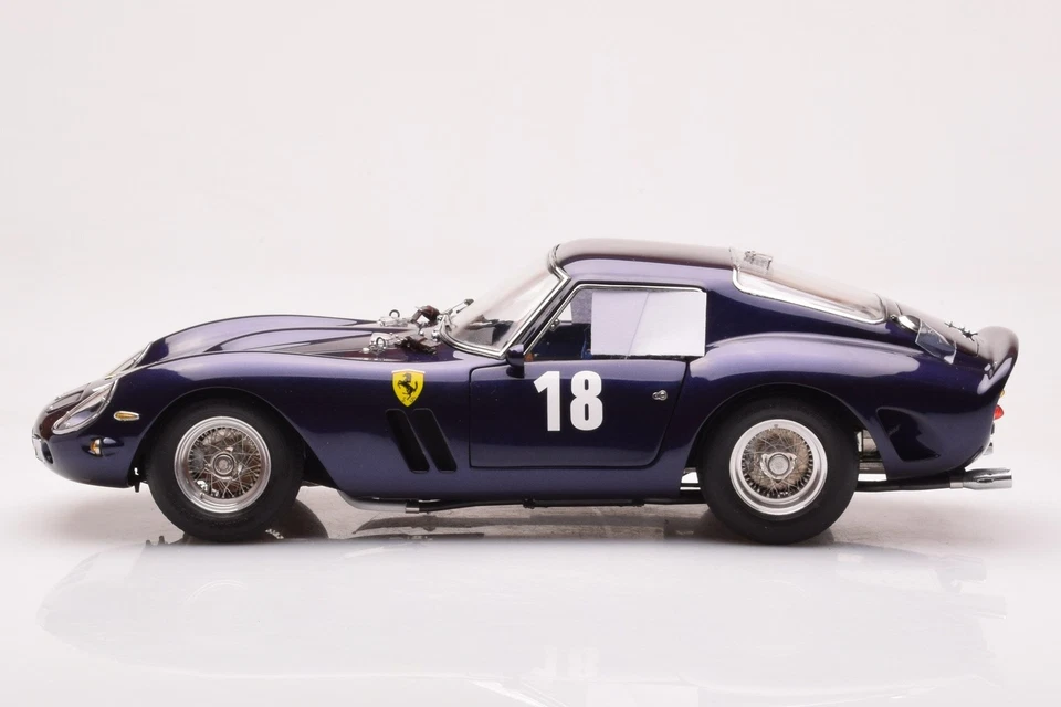 M-255 Ferrari 250 GTO Monterey Historic Races Laguna Seca 2004 CMC 1/18 Foto 3 de 4