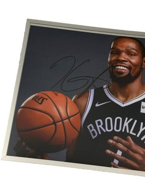 Kevin Durant Hand Signed Autographed Photo 8x10 BAS authentication