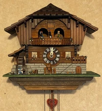 Chalet Style Black Forest Cuckoo Clock. Working w/ Video.