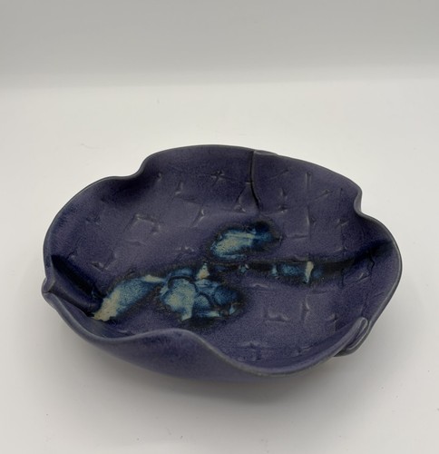 Hilborn Canada Purple Blue Splatter Abstract Crimped Art Pottery Dish Bowl 8"