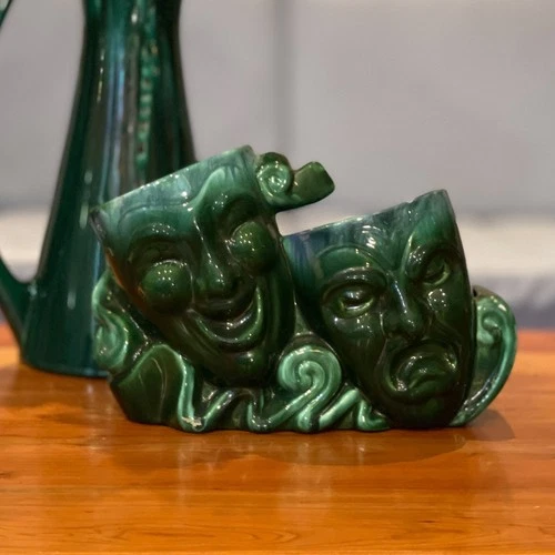 Royal Haeger Mask Planter R 1170 in Green Agate