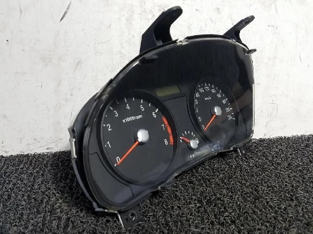 KIA Rio 2010 nuevos grupos de instrumentos Pride Foto 2 de 4