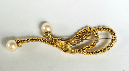 Givenchy Brooch Pin Vintage Gold tone Twisted Rope Knot With Pearls - Picture 3 of 4