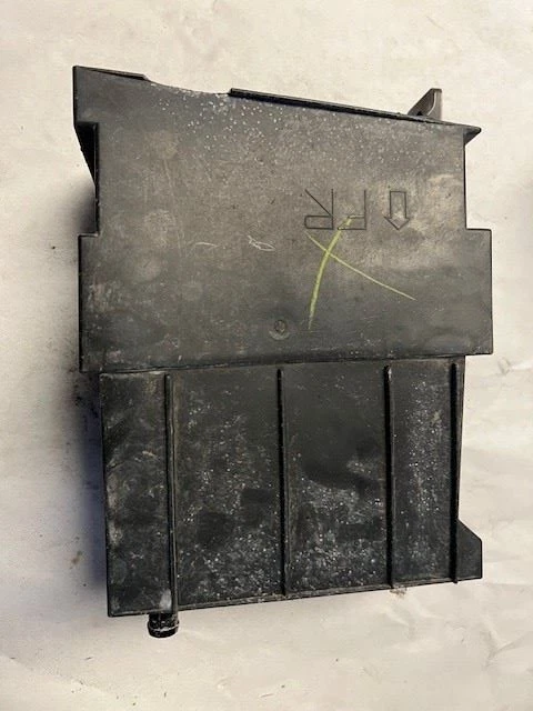 Nissan Versa 2017 bote de vapor de combustible 1,6 L 556488 Foto 2 de 4