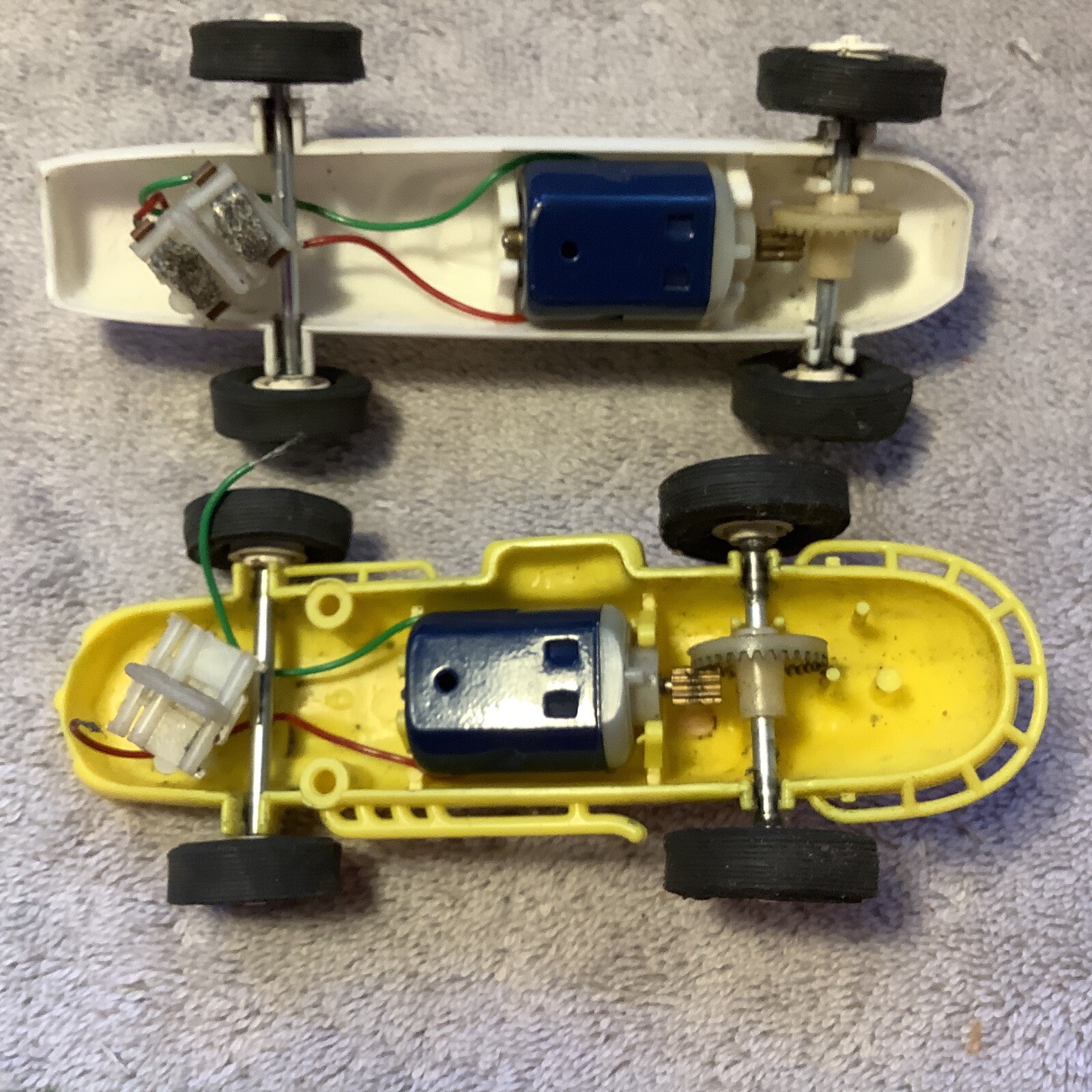 VINTAGE 1964 ELDON SLOT CARS MOTORS In 2 Others Have No Motor 5 1/4