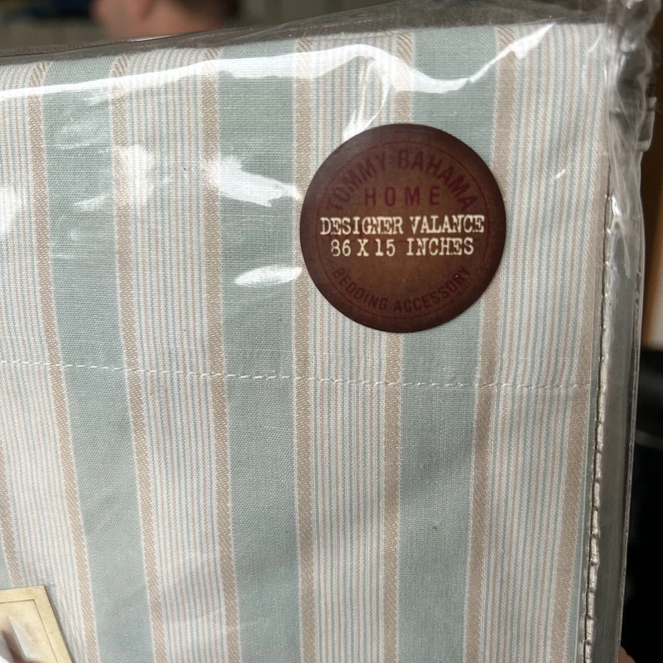 Cortinas y cenefa Tommy Bahama Home Pole Top 84 X 84 86x15 Surfside Foto 4 de 4
