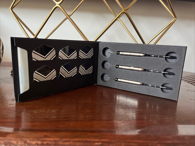2013 Marlboro Limited Edition Dart Set, 3 Steel Tip Darts & 6 Flights