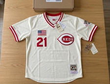 Sports Jerseys Holiday Buying Guide 24