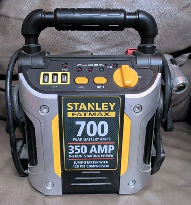 Stanley Fatmax 700  Tire Inflator And Battery Jump Starter. 120 PSI Compressor