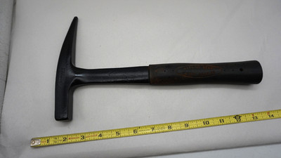 Vaughan  Prospectors Pick, rock pick 29 Oz.  Steel Handle Vintage Nice free ship