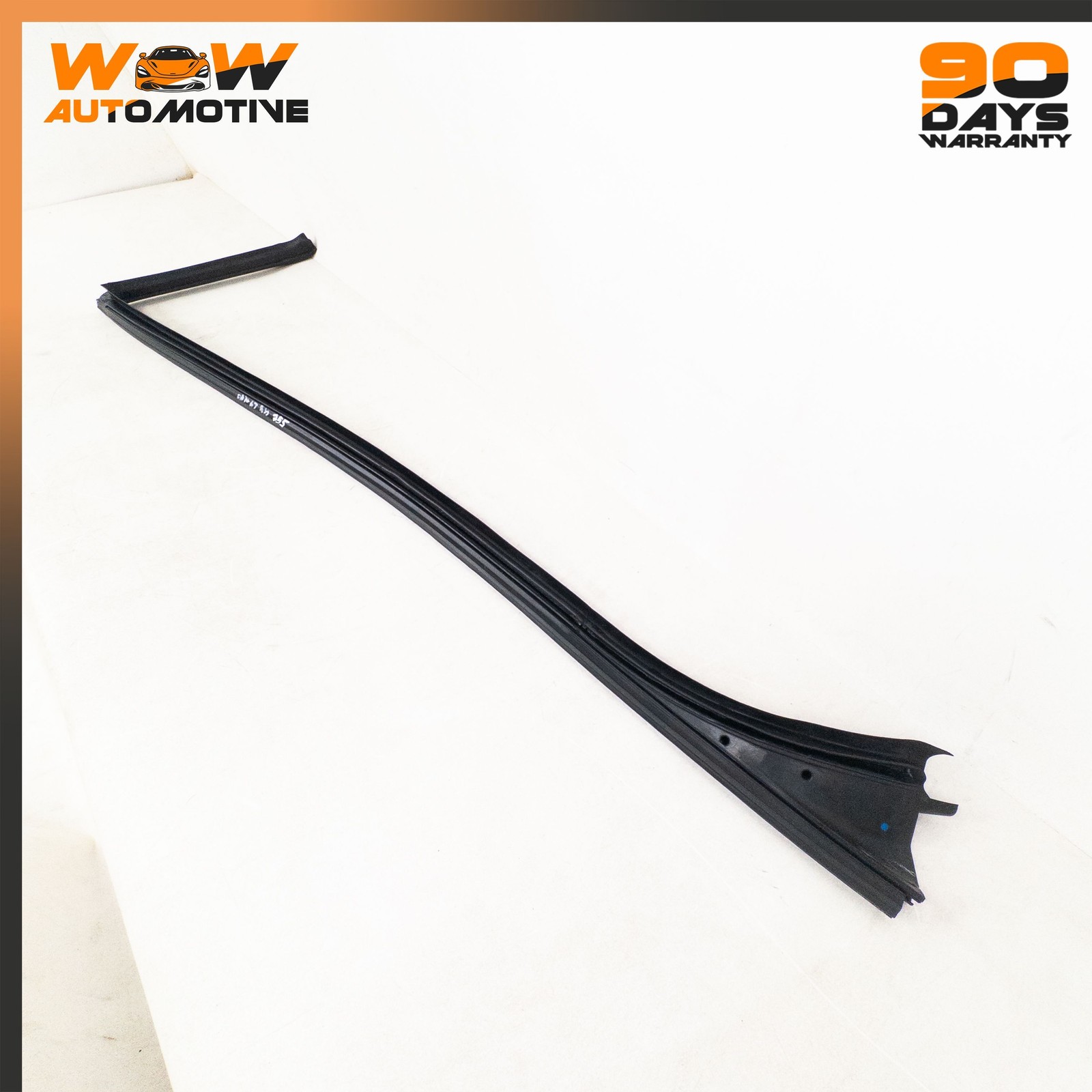08-19 MASERATI GRANTURISMO FRONT RIGHT PASSENGER SIDE DOOR SEAL RUBBER OEM