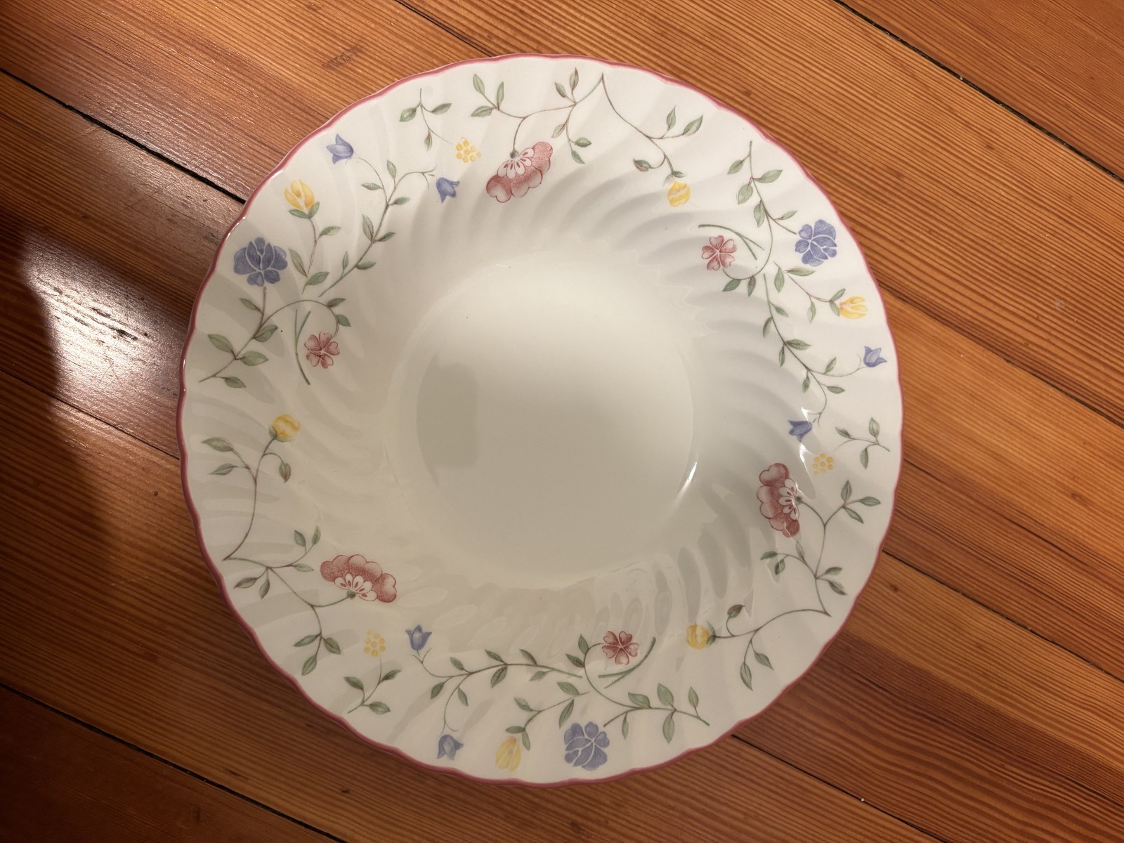 Johnson Bros England  Summer Chintz - Cereal Bowl 1 1/4