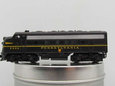 Bachmann Spectrum N Scale F7 A Diesel Locomotive 9656 Pennsylvania