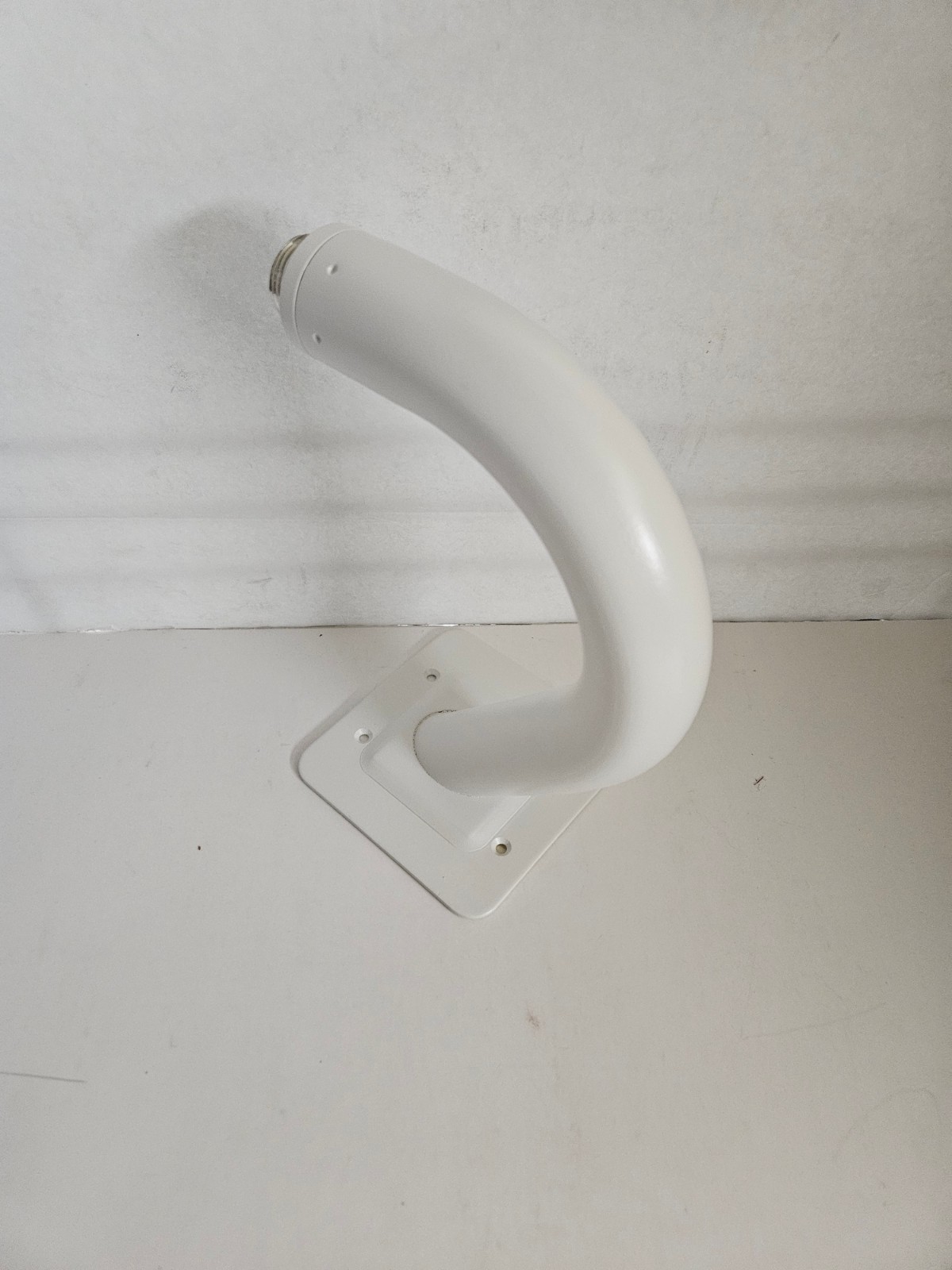 American Dynamics ADLOMARM Gooseneck Mounting Arm, White NEW (Open Box) Other