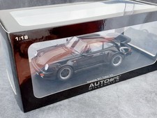 AUTOart 1/18  Porsche 911 3.3 Turbo 930 GUARDSRED Black 266203