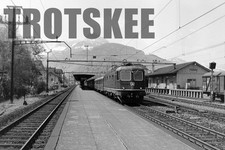 35mm Negative SBB CFF Switzerland Railways Electric Loco 11674 Brunnen 1982