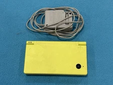 Nintendo DSi Lime Green/Charger GOOD CONDITION! Japanese Version. Plays US Games
