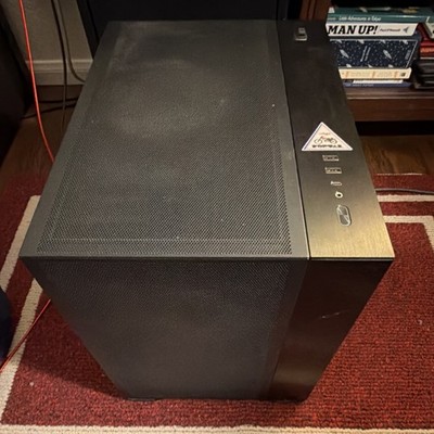 Lian Li O11 Air Mini (used and missing one 140mm fan and some metal back panels)