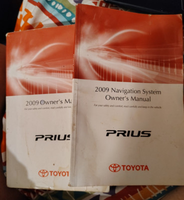 2009 Toyota Prius Owners Manual and Navigational System User Guide