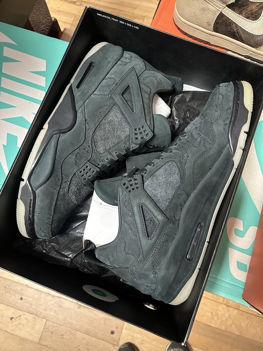 DS Jordan 4 Retro x KAWS Black Cat Air (930155-001) Size 14 DS Jordan 4 Retro x KAWS Black Cat Air (930155-001) Size 14