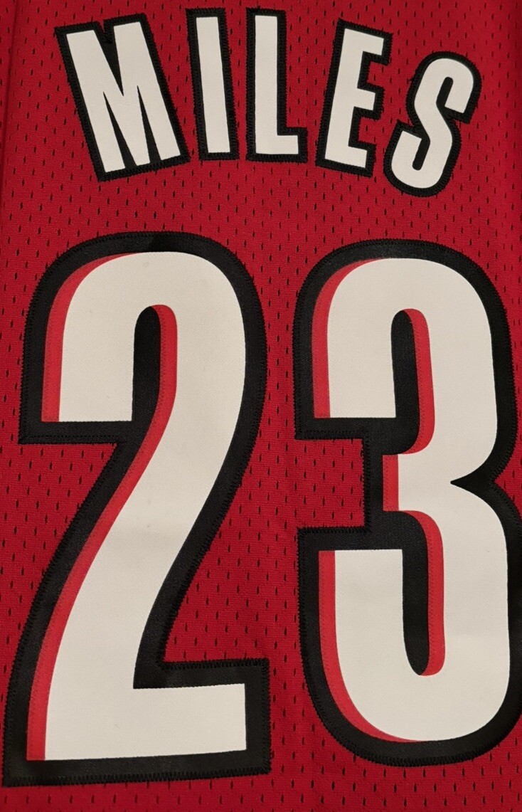 NBA ブレイザーズ MILES 23 adidas ユニフォーム　バスケ　L DARIUS MILES Portland Trail Blazers NBA Jersey Men M Vtg Rare