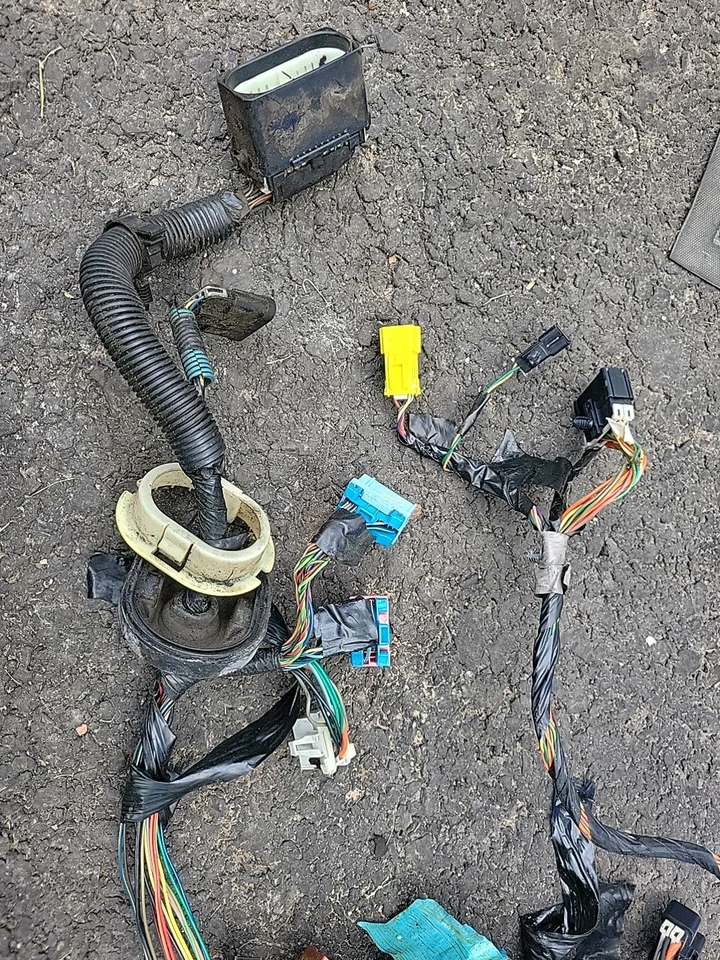 Arnés de carrocería Cadillac Escalade 2004 ESV PN 15206890 Foto 4 de 4