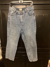 Abercrombie  Fitch The Ankle Straight Ultra High Rise Women  s Jean Size 32/14