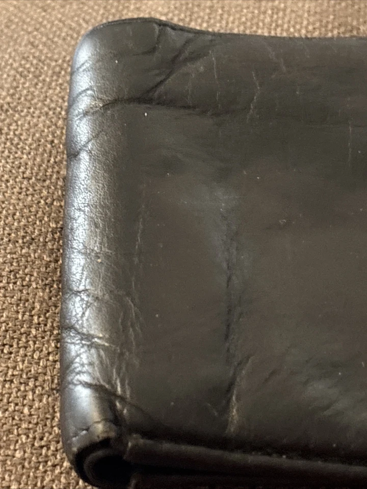 Pierre Cardin Men's Leather Wallet Bi-Fold Soft Leather With Preppy Lining - Image 3 of 4