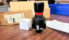 Parker Air Regulator 06R118AC  1/4 In. 250 Psi