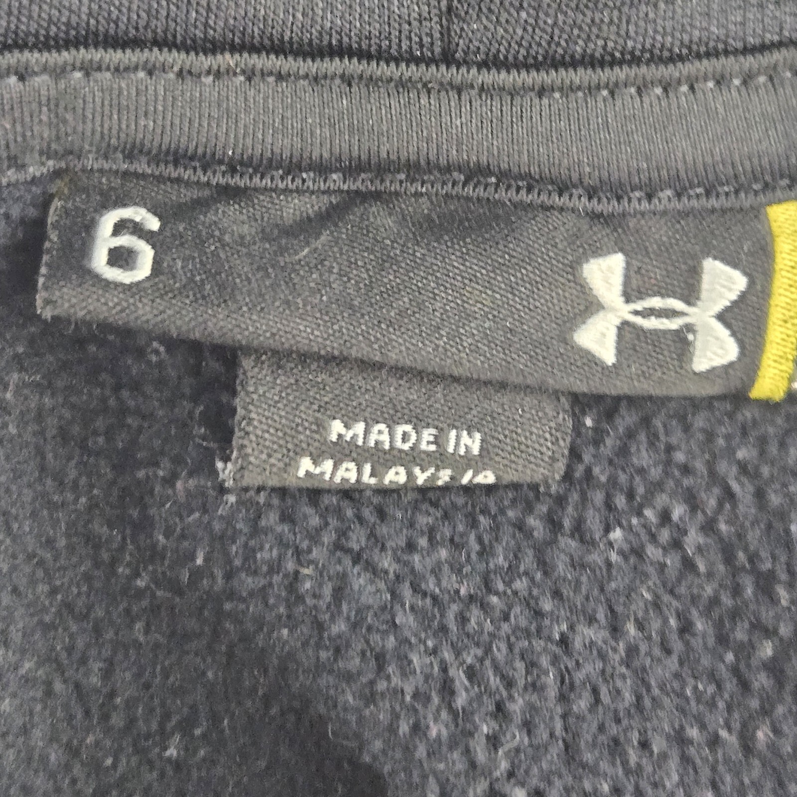 Under Armour Youth Size 6 Black Camo Long Sleeve Full Zip Hoodie 27F5421301 thumbnail 4