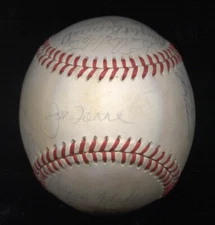 THE NEW YORK METS - AUTOGRAPHED SIGNED BASEBALL CIRCA 1979 WITH CO-SIGNERS