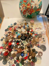 Lot of Vintage Buttons 2 lbs, old tin, metal ...