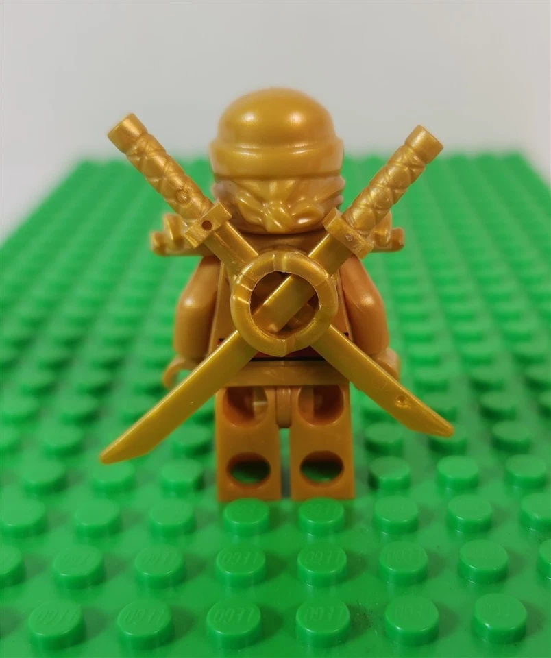LEGO Ninjago Bricktober KAI Golden Power Minifigure njo420 5004938 Toys R Us Exc - Image 2 of 4