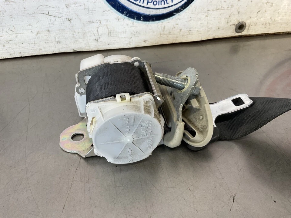 Infiniti G37 2010 pasajero cinturón de seguridad trasero derecho retractor OEM 22BHYDE Foto 2 de 4