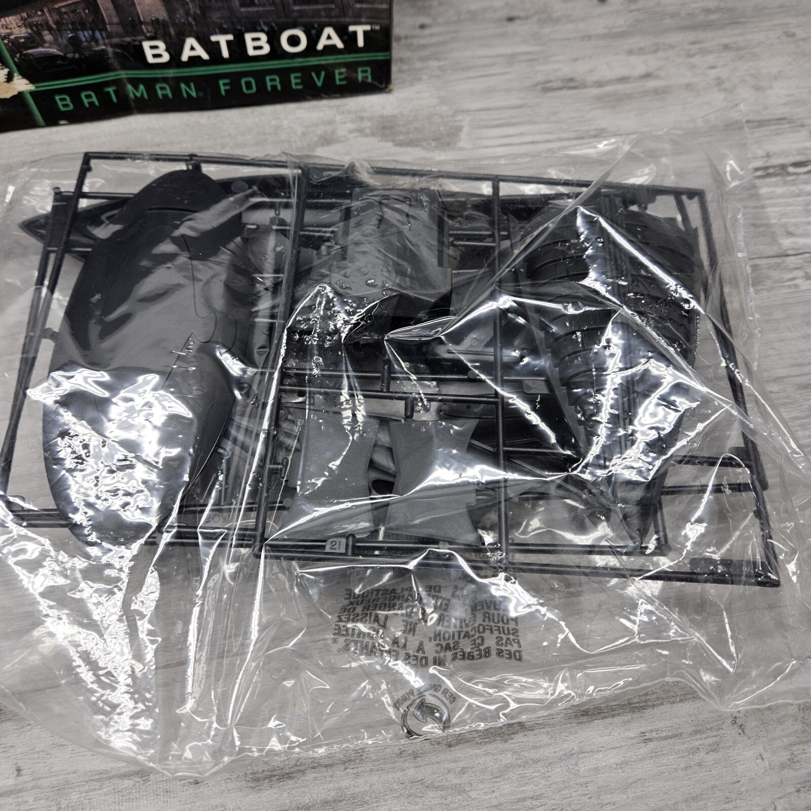 Revell Batboat Batman Forever 1:25 Plastic Model Kit 6722 | eBay