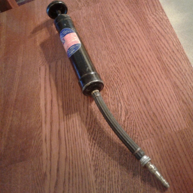 PETERS AND RUSSELL UTILITY SPORTS & BICYCLE TIRE HAND PUMP