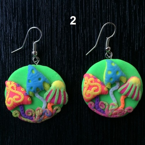 Pendientes Hechos a Mano de Hongos BRILLAN en UV Neón Psicodélico Festival Goa Trippy Trance - Imagen 6 de 10