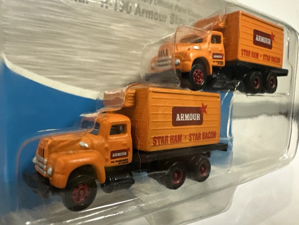 Mini Metals N Scale Armour Star IH R-190 Reefer Trucks #50261 - Image 4 of 4