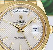ROLEX 18kt Gold Day Date 40 President Silver Index Motif Model 228238 8