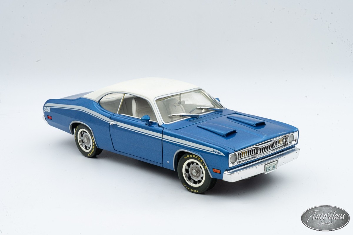 ミニカー AMERICAN MUSCLE 1971 PLYMOUTH DUSTER 340 AMERICAN MUSCLE 1971 PLYMOUTH DUSTER 