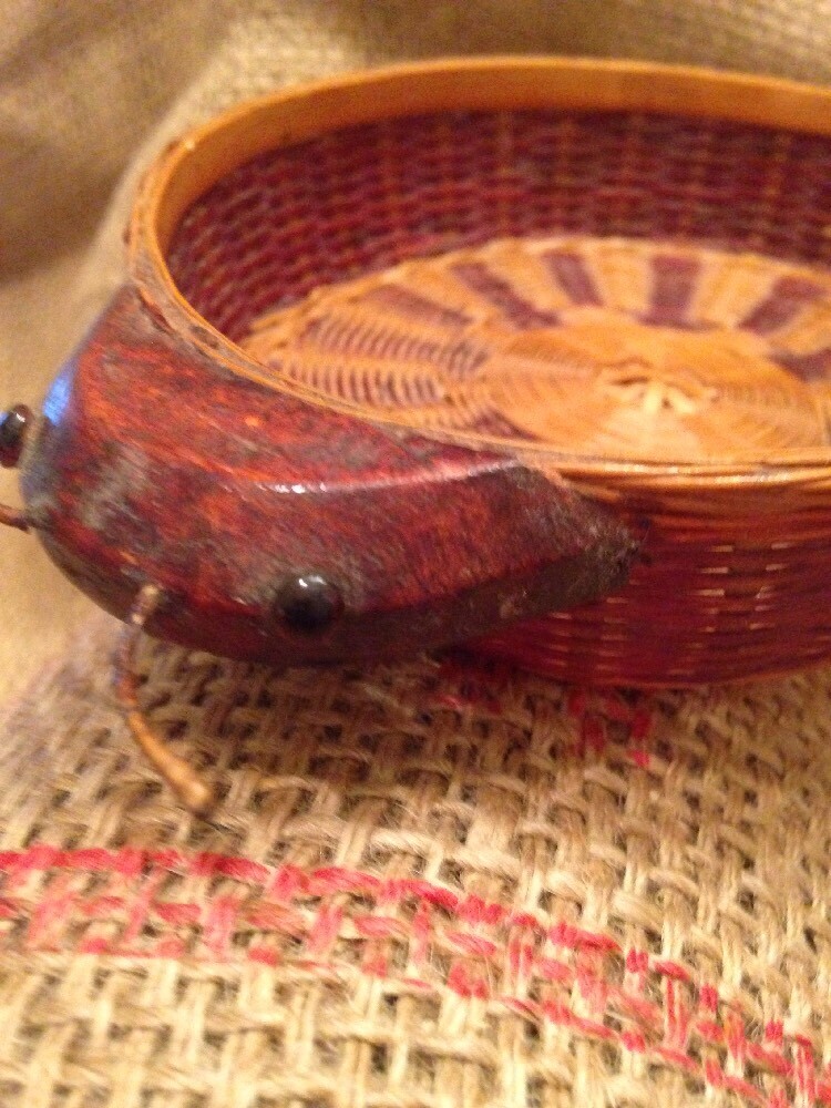 Vintage Chinese SHANGHAI HANDICRAFTS Fantastic Beetle Bug Wicker Woven